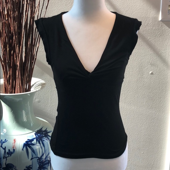 BCBG MaxAzria black short sleeved top in XS/S - Picture 1 of 3